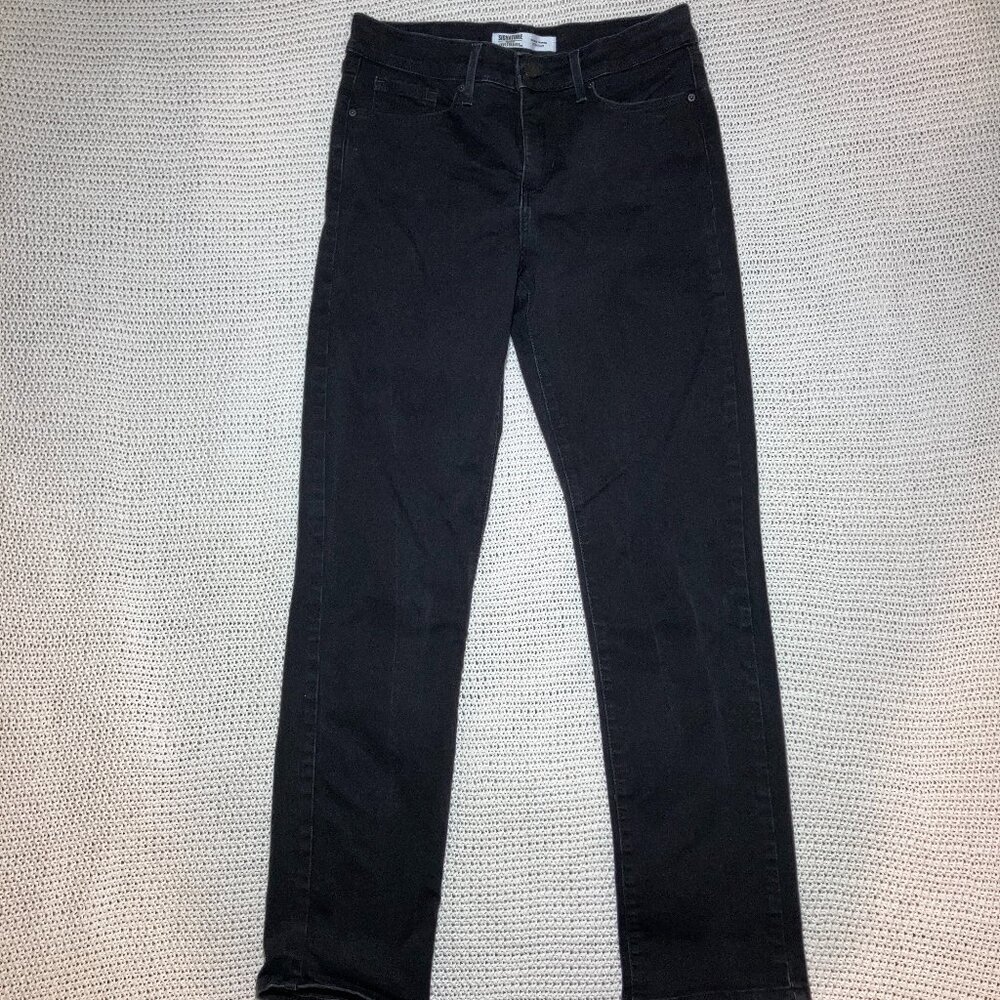 Levi’s Gold Signature Women’s Jeans Black‎ Size 6M Straight Leg Mid Rise Western
